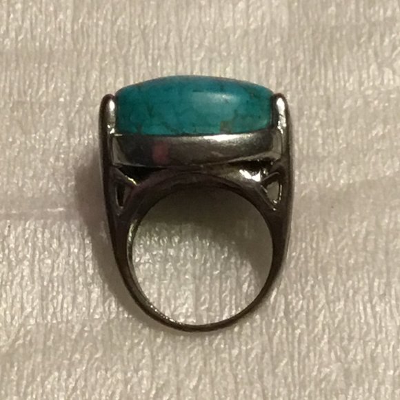 Large Turquoise stone ring - Picture 10 of 13